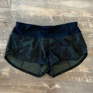 Lululemon Speed up Low Rise Lined Short 2.5